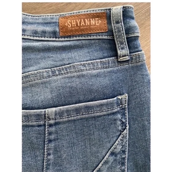 BOOT BARN Shyanne Hi Rise Ripped Flare Jeans - Picture 9 of 10